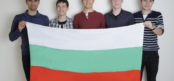 Български ученици на състезанието за наука и инженерство Intel ISEF