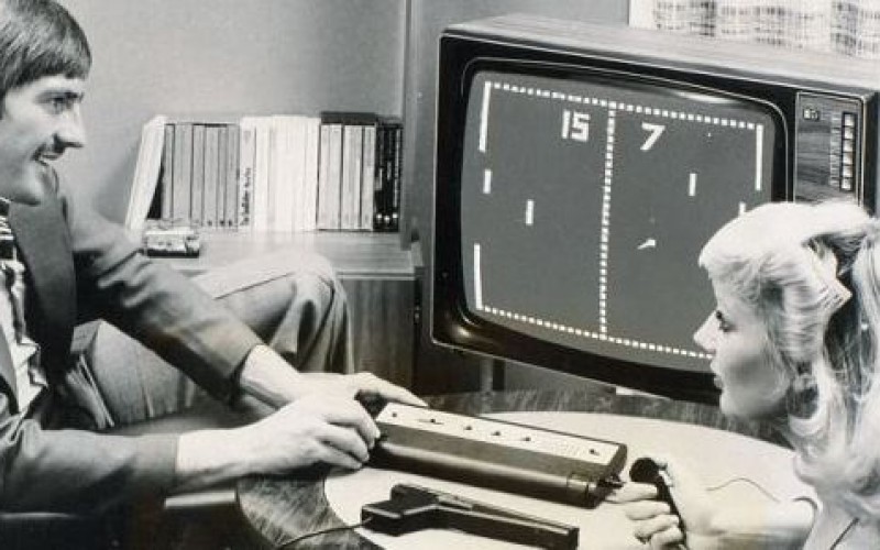 Мъж изгражда зашеметяващо точна механична реплика на видеоиграта Pong