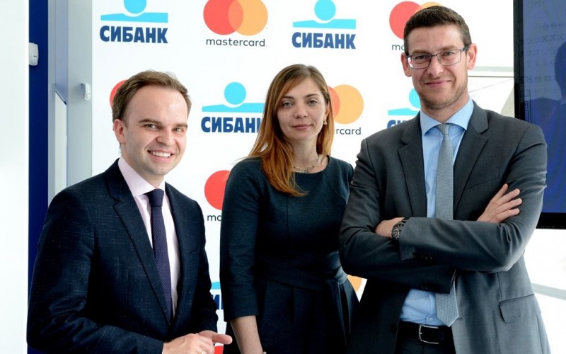 Mastercard и СИБАНК въвеждат безконтактната технология и при банкоматите