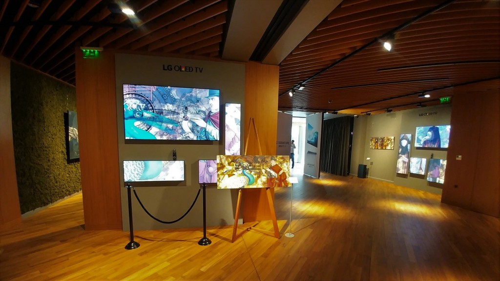 LG_OLED_Yassen Panov_Exhibition_E7 and B7