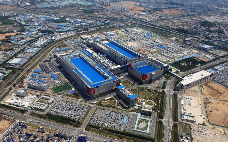 Samsung Electronics разширява капацитетите си в леярския бизнес с нова производствена линия в Пьонгтее (Корея)