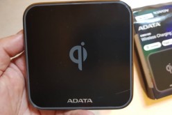 Ревю на безжичния пад за зареждане Adata CW0100