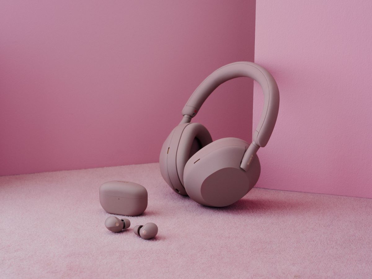 Серията 1000X на Sony вече и в актуалния цвят пепел от рози