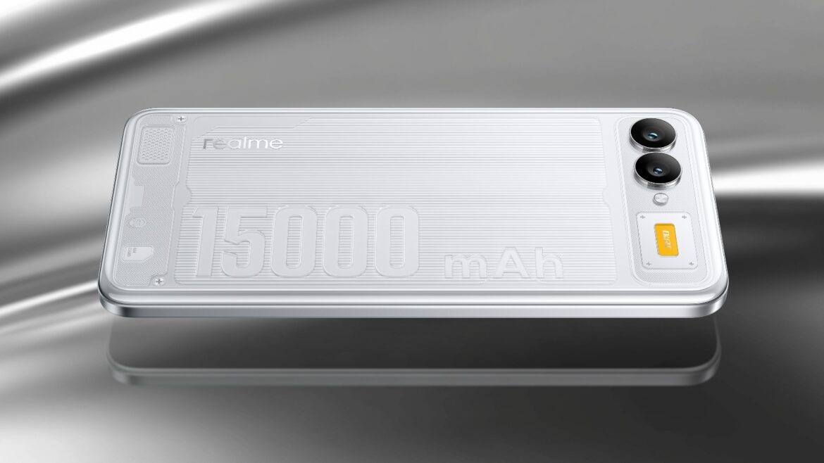realme представи батерия с 15 000 mAh и смартфон с вграден вентилатор по време на 828 Global Fan Festival