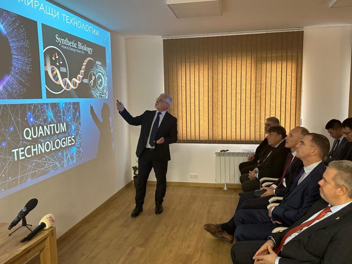 Център за квантови технологии отвори врати в Софийския университет