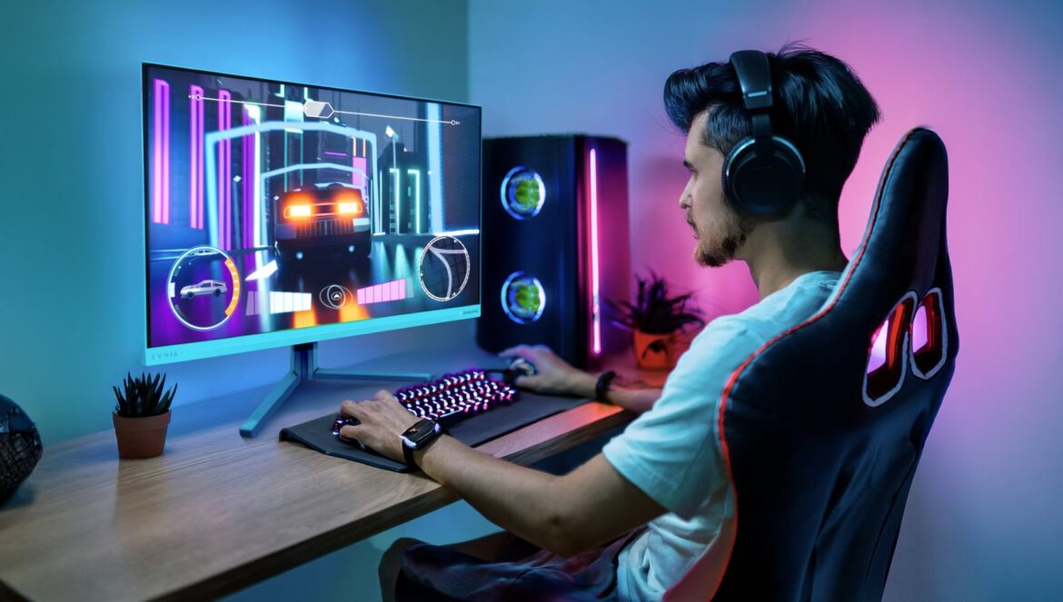 Новият Philips Evnia 27M2N5201P предлага скорост във Full HD резолюция