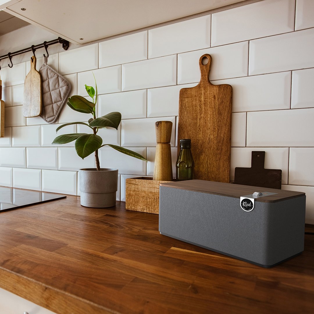 Klipsch The One Plus и The Three Plus превръщат всяка стая в концертна зала